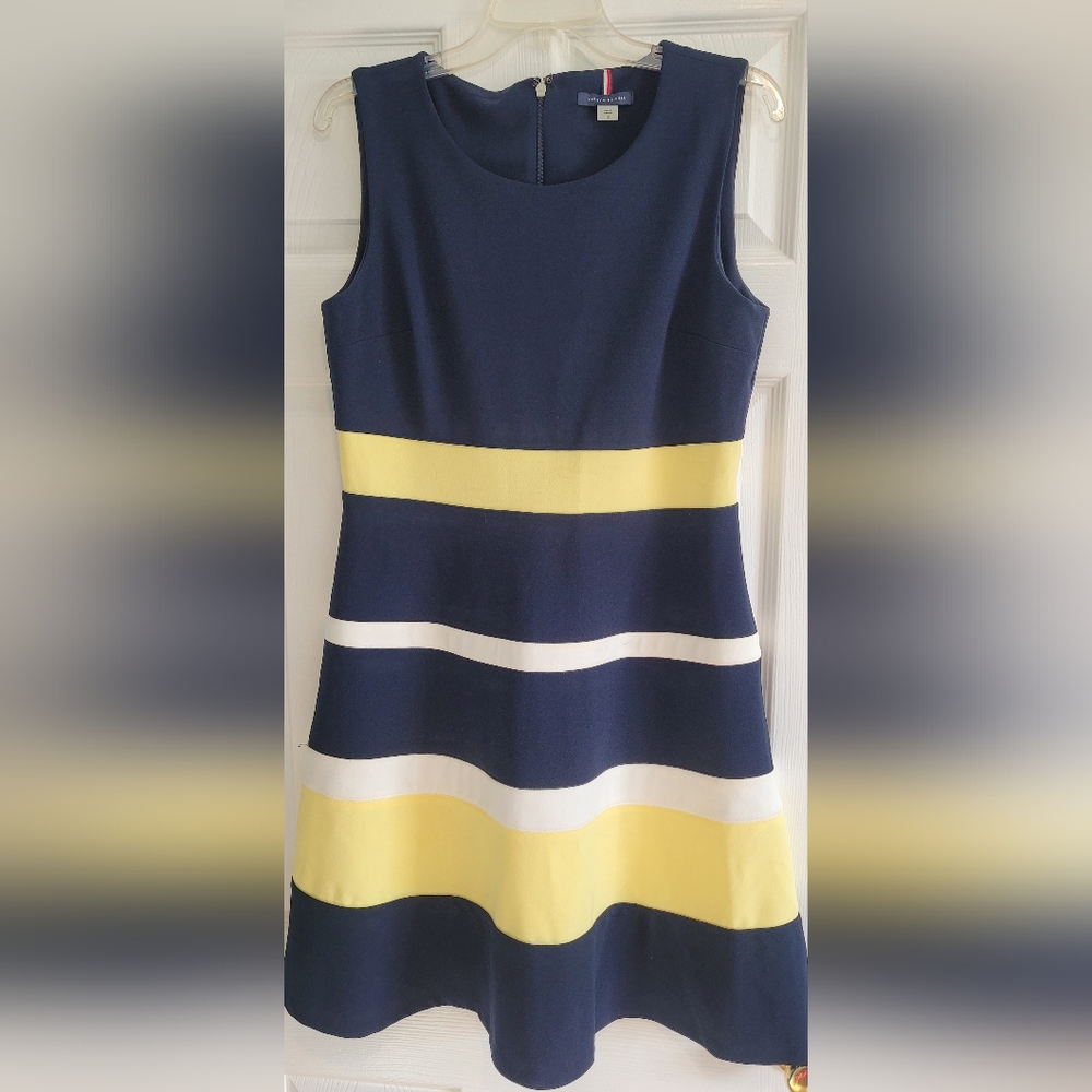 Tommy Hilfiger Blue and yellow flattering  dress, size 12